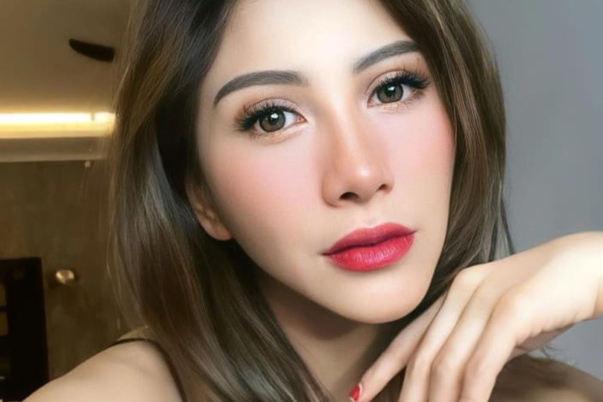 Potret Biodata Agama Kelly Divsha Mantan Pramugari Privat Jet Mundur Demi Hidup Normal Hingga Sempat Ditawar Pria Hidung Belang 