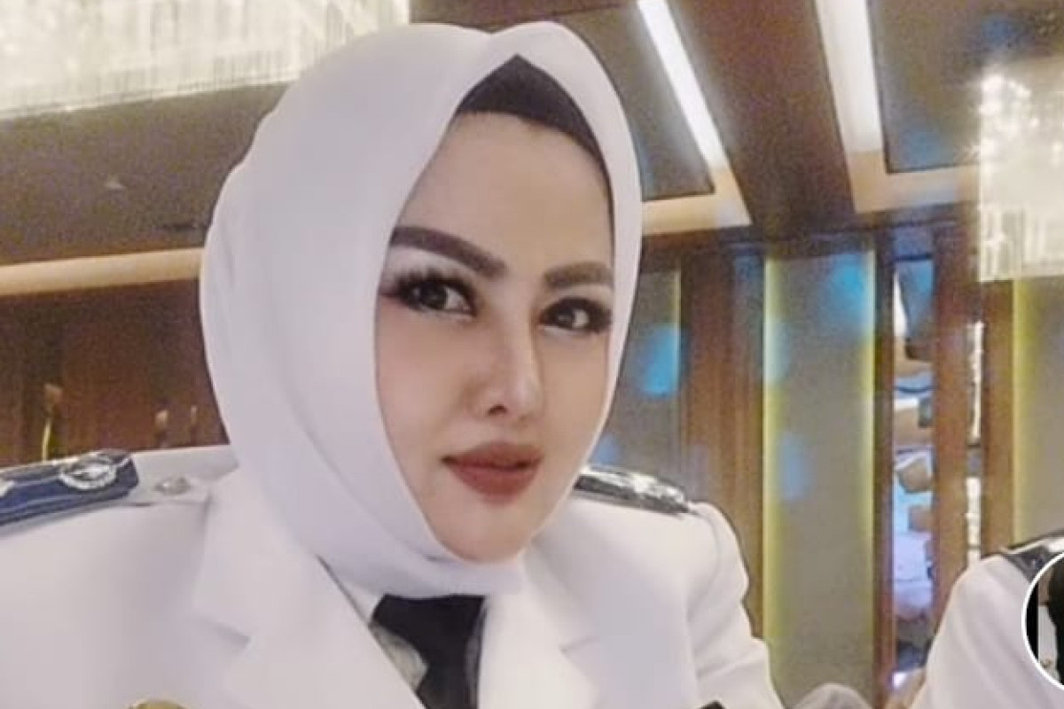 Profil Biodata Wiwin Komalasari Kades Bogor yang Viral Karena Dandanan Cetar Serta Punya Koleksi Tas Branded, Benarkah Dulunya Artis Saudara Barbie Kumalasari?