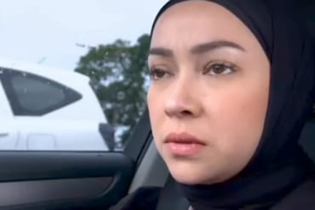 Episode 129 Cinta Alesha Hari ini Selasa, 3 Januari 2023 di RCTI: Rani Membuntuti Doni dan Nadin yang Kaget Melihat Alesha jadi Tukang Asongan 