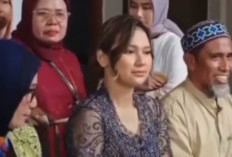 Potret Foto Indah Permatasari Bersama dengan Ibunda Nursyah di Acara Lamaran Sang Adik Sinta Mutiara Bella